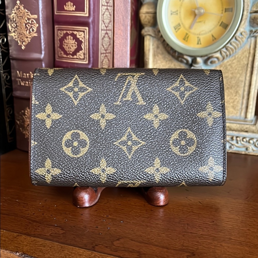 Louis Vuitton Monogram Porte Monnaie Billets Tresor Wallet EUC - Picture 3 of 17